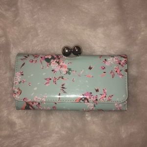 COPY - wallet/ small hand bag